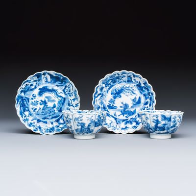 A pair of Chinese blue and white tea bowls and saucers, Kangxi