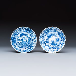 A pair of Chinese blue and white tea bowls and saucers — photo 2