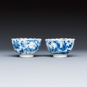 A pair of Chinese blue and white tea bowls and saucers — photo 5