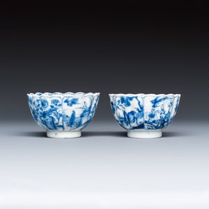 A pair of Chinese blue and white tea bowls and saucers — photo 6