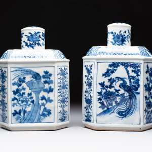 A pair of Chinese blue and white tea caddies and covers, 19th C. — 照片 2