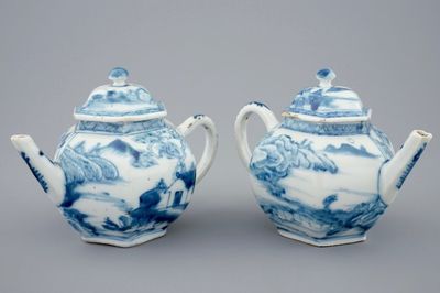 A pair of Chinese blue and white teapots and covers, 18th C.
