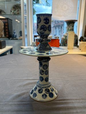 A pair of Chinese blue and white two-piece candle stick holders with brocade ball design for the Southeast Asian market, 19th C. — photo 2