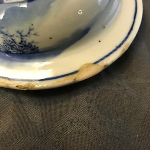 A pair of Chinese blue and white vases and covers, Kangxi mark, 19th C. — 照片 7