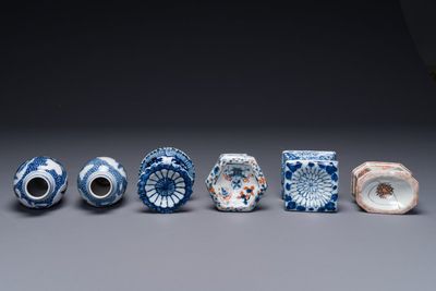 A pair of Chinese blue and white vases and four blue and white, famille rose and Imari-style salts, Kangxi/Qianlong — photo 3