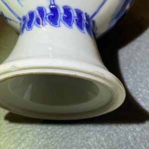A pair of Chinese blue and white vases with elephant handles, Kangxi — photo 17