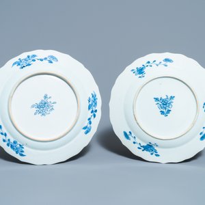 A pair of Chinese blue and white 'Xi Xiang Ji' dishes, Qianlong — photo 3