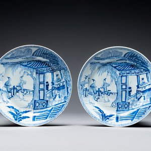 A pair of Chinese blue and white 'Xi Xiang Ji' dishes, Yongzheng — photo 1