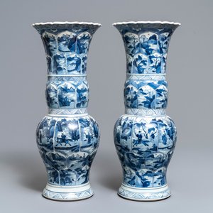 A pair of Chinese blue and white yenyen vases with figures in landscapes, Kangxi — photo 1