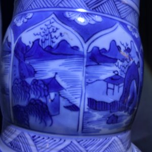 A pair of Chinese blue and white yenyen vases with figures in landscapes, Kangxi — photo 8