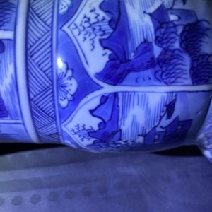 A pair of Chinese blue and white yenyen vases with figures in landscapes, Kangxi — photo 9