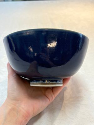 A pair of Chinese blue-glazed 'Hatcher Cargo' bowls with incised dragons, Transitional period — photo 10