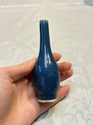A pair of Chinese blue-glazed 'Hatcher Cargo' vases with incised dragons, Transitional period — foto 11
