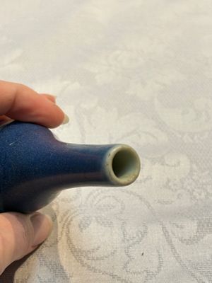 A pair of Chinese blue-glazed 'Hatcher Cargo' vases with incised dragons, Transitional period — foto 6