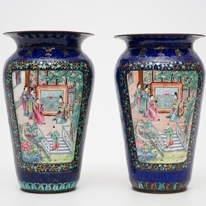 A pair of Chinese blue ground Canton enamel vases, 19th C. — photo 1