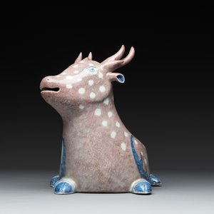 A pair of Chinese blue, white and copper-red stag-shaped jardinières, 19th C. — photo 2