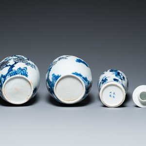 A pair of Chinese blue, white and copper-red vases, a blue and white covered vase and a Canton famille rose box and cover, 19/20th C. — photo 8