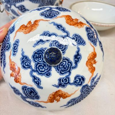 A pair of Chinese blue, white and iron-red 'Hong Fu Qi Tian 洪福齊天' warming bowls and covers — photo 20