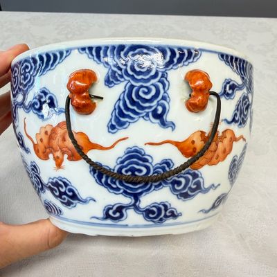 A pair of Chinese blue, white and iron-red 'Hong Fu Qi Tian 洪福齊天' warming bowls and covers — photo 28
