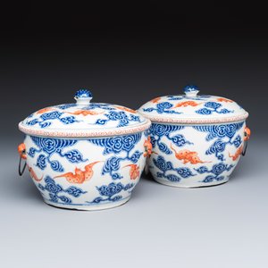 A pair of Chinese blue, white and iron-red 'Hong Fu Qi Tian 洪福齊天' warming bowls and covers — photo 1