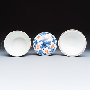 A pair of Chinese blue, white and iron-red 'Hong Fu Qi Tian 洪福齊天' warming bowls and covers — photo 6
