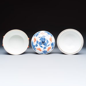 A pair of Chinese blue, white and iron-red 'Hong Fu Qi Tian 洪福齊天' warming bowls and covers — photo 8
