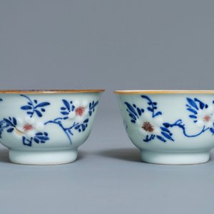 A pair of Chinese blue, white and underglaze red cups and saucers, Kangxi — photo 7