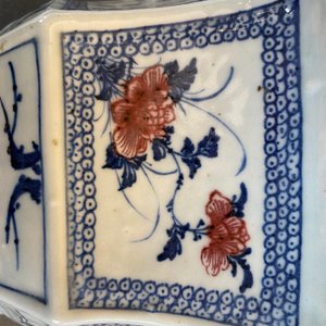 A pair of Chinese blue, white and underglaze red jardinières, 18/19th C. — 照片 13