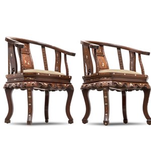 A pair of Chinese bone-inlaid hongmu chairs with dragons and phoenixes design, 20th C. — photo 15