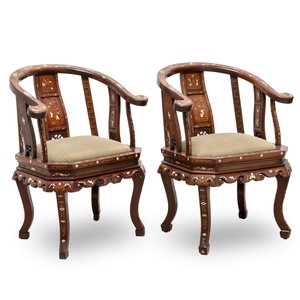 A pair of Chinese bone-inlaid hongmu chairs with dragons and phoenixes design, 20th C. — photo 16