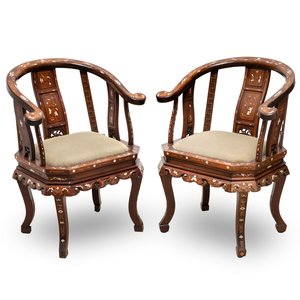 A pair of Chinese bone-inlaid hongmu chairs with dragons and phoenixes design, 20th C. — photo 17