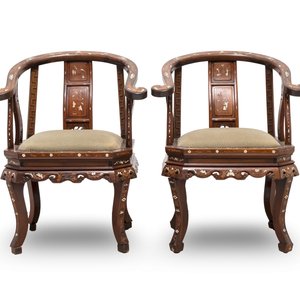 A pair of Chinese bone-inlaid hongmu chairs with dragons and phoenixes design, 20th C. — photo 3