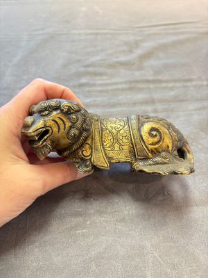 A pair of Chinese bronze Buddhist lions, 19/20th C. — foto 7