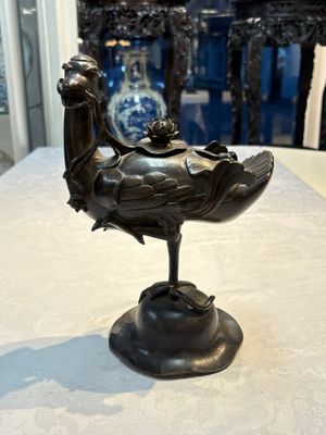 A pair of Chinese bronze duck-form censers, 17/18th C. — photo 14
