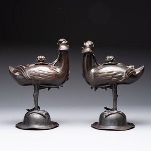 A pair of Chinese bronze duck-form censers, 17/18th C. — photo 3