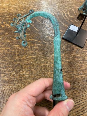 A pair of Chinese bronze finials, Warring States Period, 5th/3rd C. b.C. — 照片 5