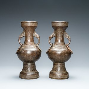 A pair of Chinese bronze vases, Yuan — photo 1