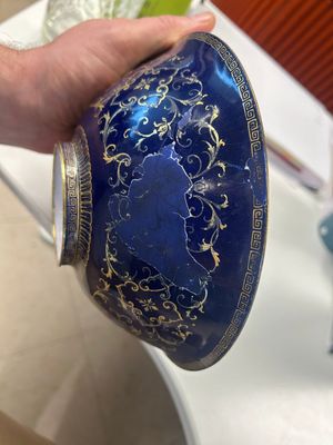 A pair of Chinese Canton enamel bowls and a pair of 'double-happiness' cups, Ruyi 如意 mark, Qianlong — photo 12