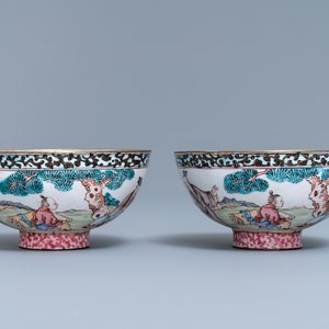 A pair of Chinese Canton enamel bowls with figures in a landscape, Yongzheng/Qianlong — photo 2