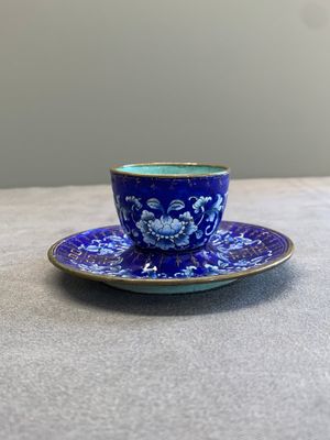 A pair of Chinese Canton enamel 'double happiness 囍' trembleuse cups and saucers, Qianlong/Jiaqing — 照片 13