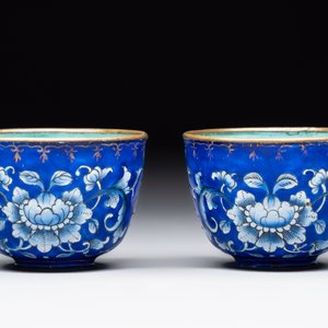 A pair of Chinese Canton enamel 'double happiness 囍' trembleuse cups and saucers, Qianlong/Jiaqing — 照片 5