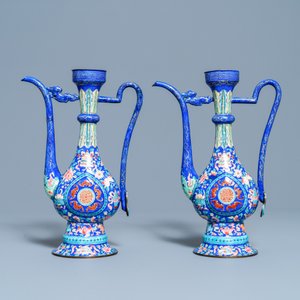 A pair of Chinese Canton enamel ewers for the Vietnamese market, 1st half 19th C. — photo 3