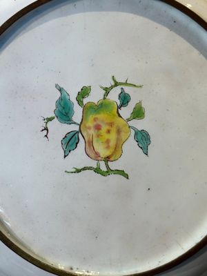 A pair of Chinese Canton enamel 'Fengyiting 鳳儀亭' plates, Yongzheng — foto 10