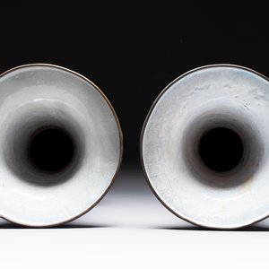 A pair of Chinese Canton enamel 'gu' vases with floral design, Qianlong — 照片 5