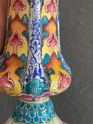 A pair of Chinese Canton enamel 'lotus' candlesticks, Yongzheng — photo 15