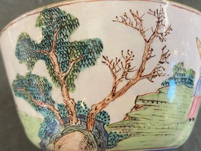 A pair of Chinese Canton enamel marriage bowls on stems, Yongzheng — 照片 13