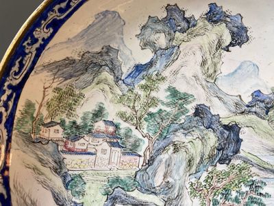 A pair of Chinese Canton enamel 'Master of the Rocks' plates, Yongzheng/Qianlong — 照片 11