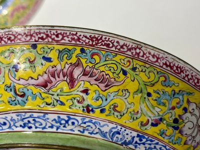 A pair of Chinese Canton enamel plates with exceptionally fine floral design, Yongzheng — photo 10