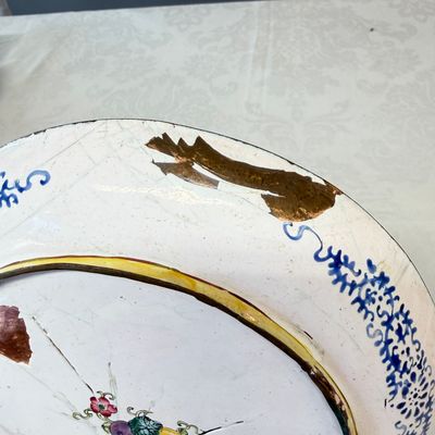 A pair of Chinese Canton enamel plates with floral design — photo 16