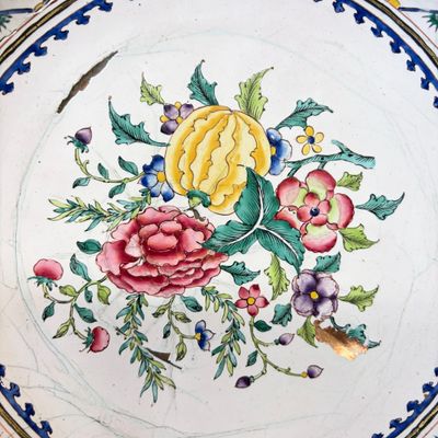 A pair of Chinese Canton enamel plates with floral design — photo 3